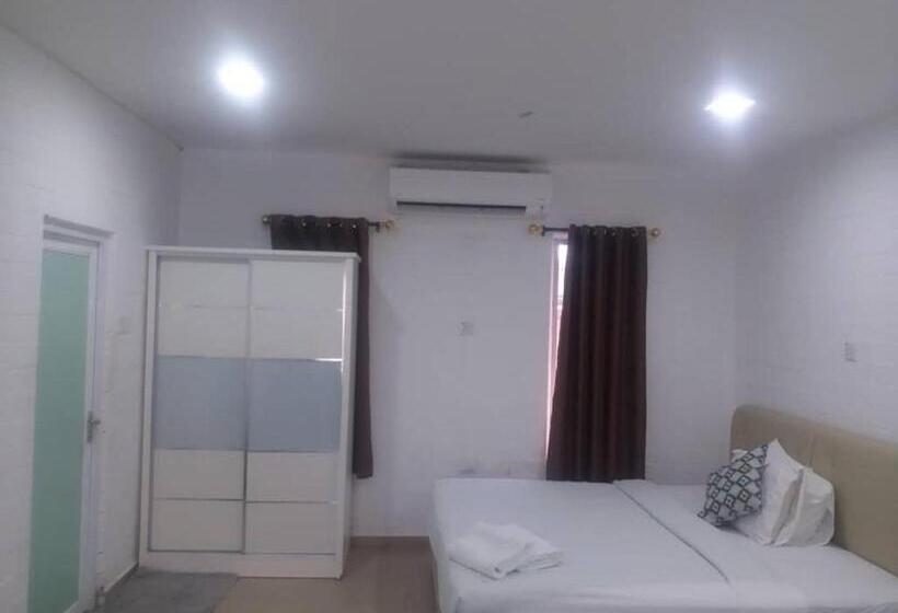 酒店 D Lima Beach Inn