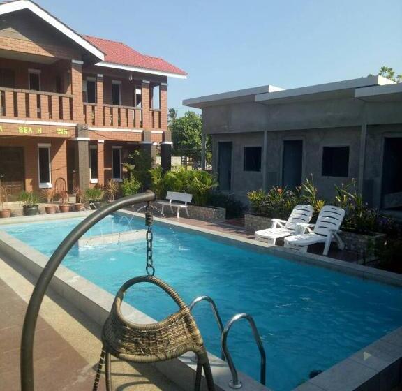 酒店 D Lima Beach Inn