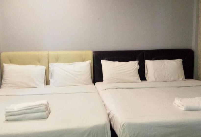 酒店 D Lima Beach Inn