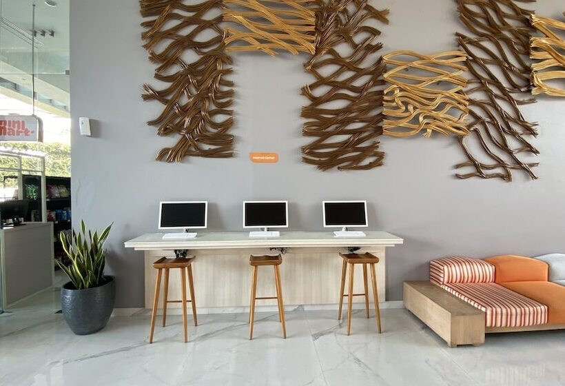 Harris Hotel & Conventions Solo