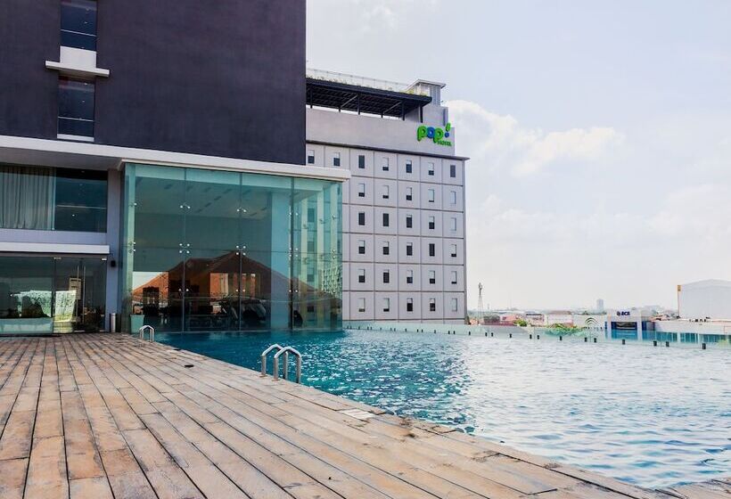 Harris Hotel & Conventions Solo