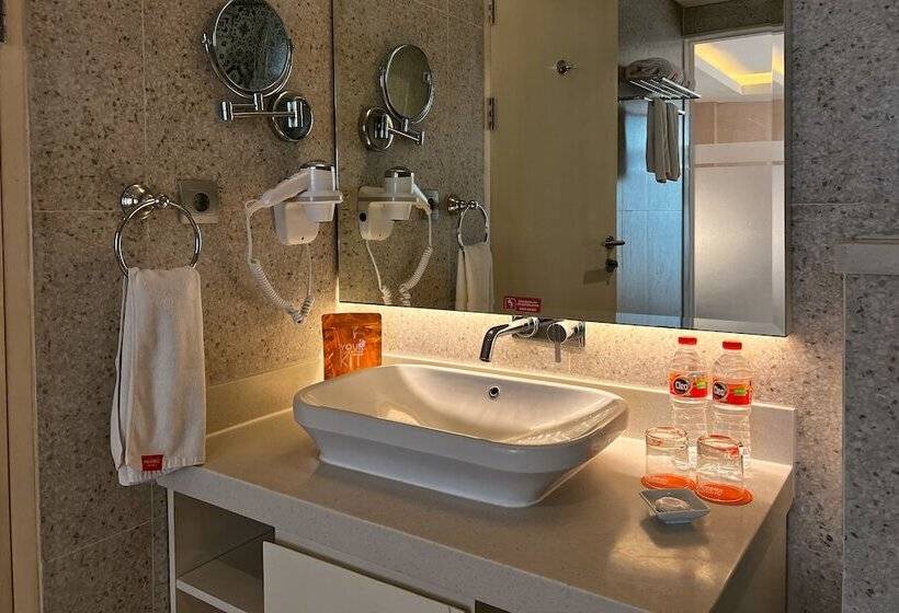 Harris Hotel & Conventions Solo