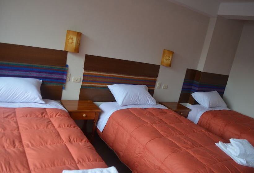 هتل Hostal Balcon De Piedras