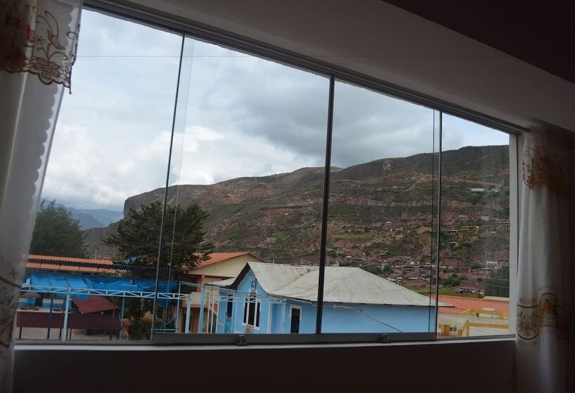 هتل Hostal Balcon De Piedras