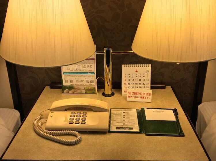 酒店 Kurume Station