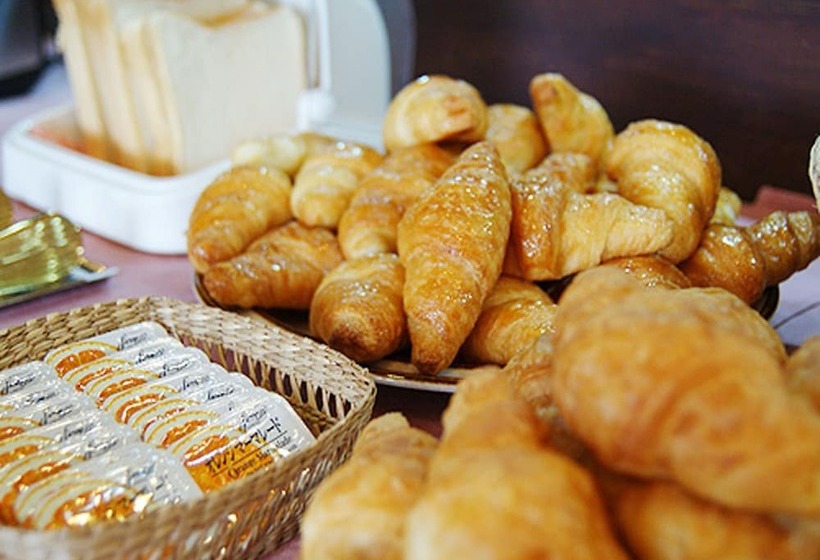 酒店 Kurume Station