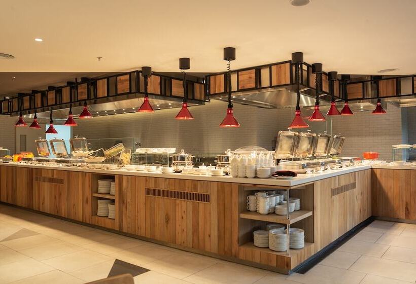 בית מלון כפרי Ramada By Wyndham Meridin Johor Bahru