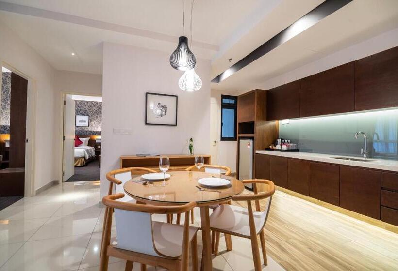 בית מלון כפרי Ramada By Wyndham Meridin Johor Bahru