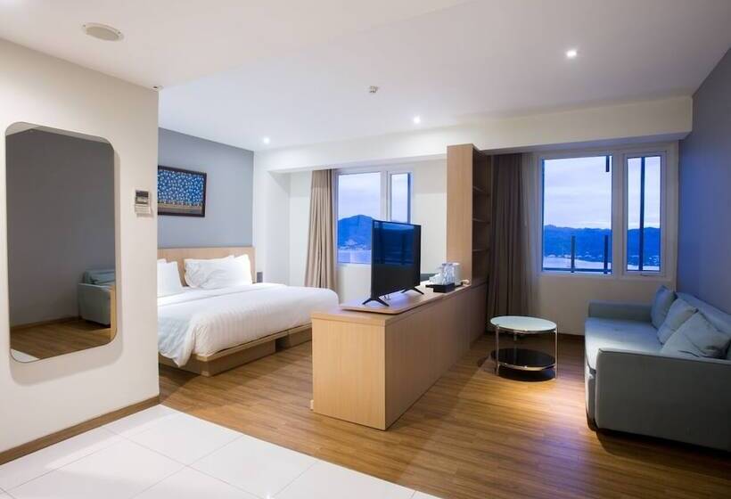 酒店 Santika Premiere Ambon