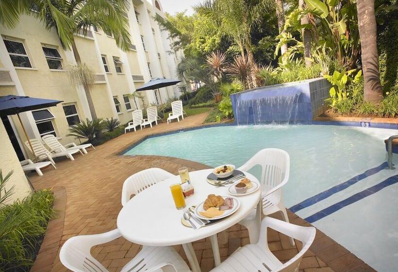 호텔 Stayeasy Pretoria