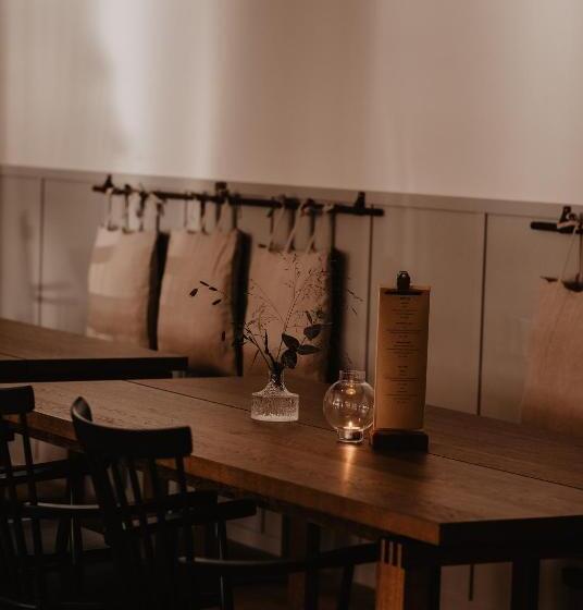 ホテル Stiftsgården Tallnäs