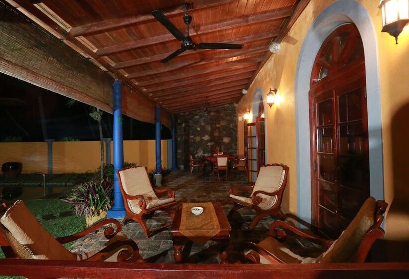 Отель Villa Kusum