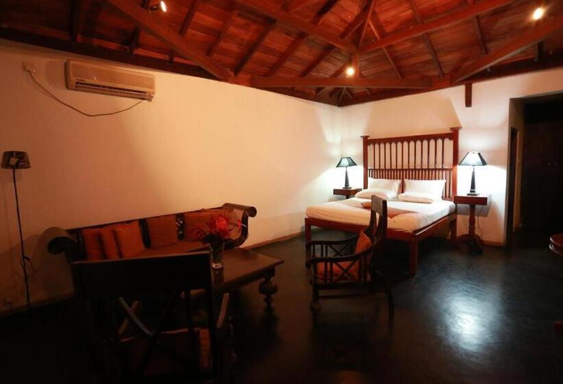 Отель Villa Kusum