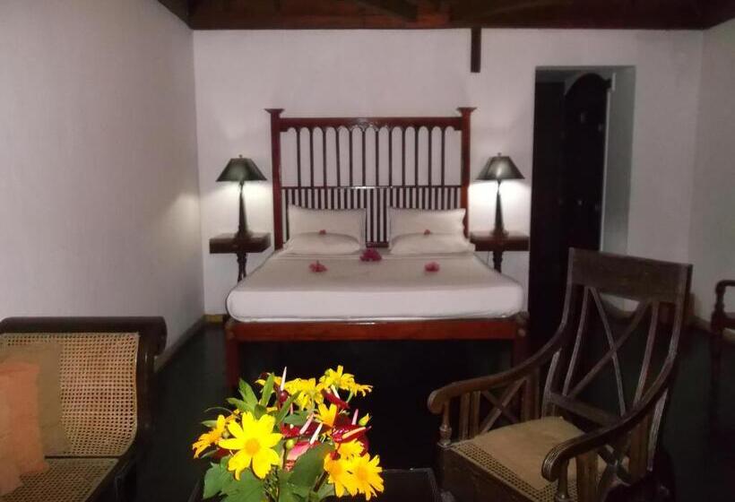 Отель Villa Kusum