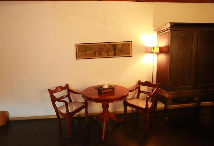 Отель Villa Kusum