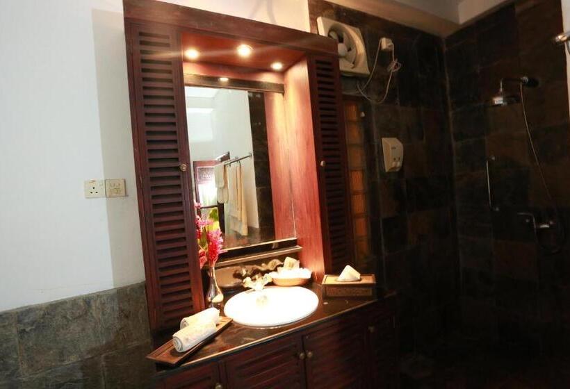 Отель Villa Kusum