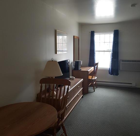 فندق على الطريق Covered Bridge Inn & Suites