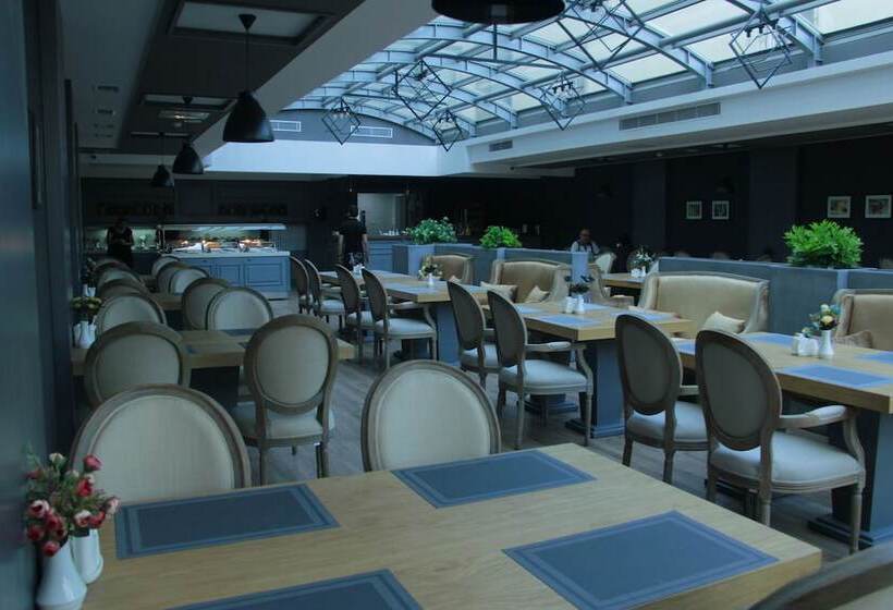 Sky Hotel Baku
