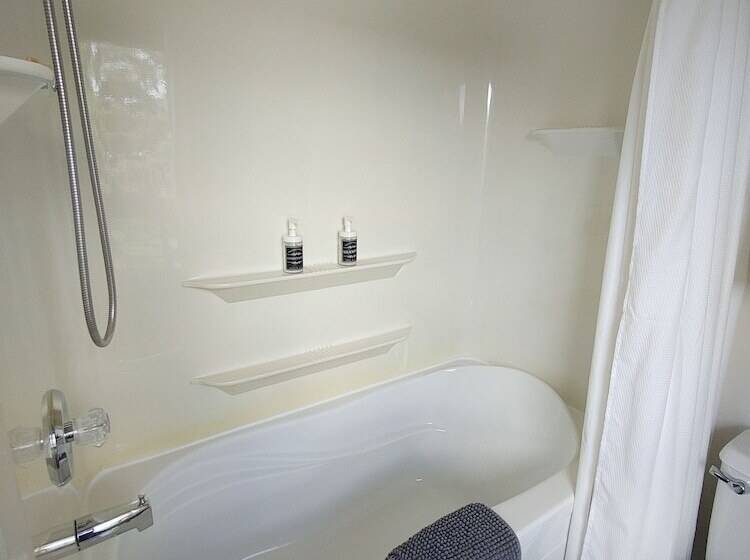 Stonewater Manor B&b