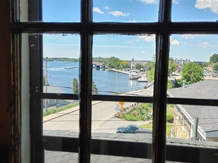 Stonewater Manor B&b