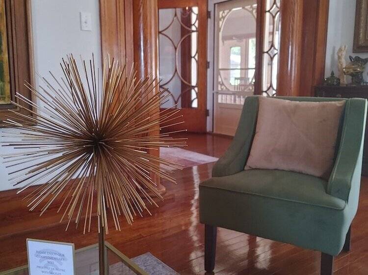 Stonewater Manor B&b