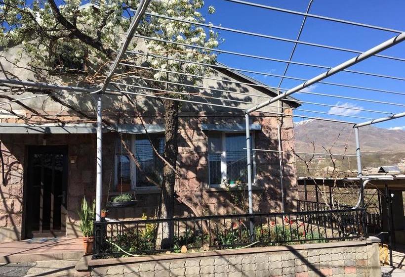 Under The Walnut Tree B&b