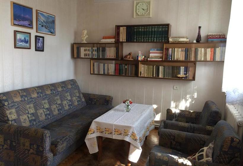 Under The Walnut Tree B&b