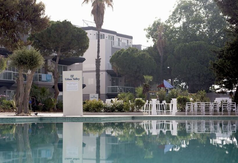 Urban Valley Resort & Spa