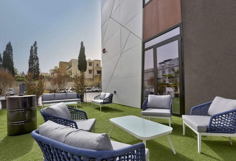 Urban Valley Resort & Spa