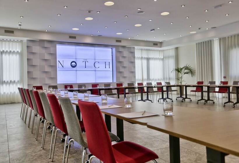 Urban Valley Resort & Spa