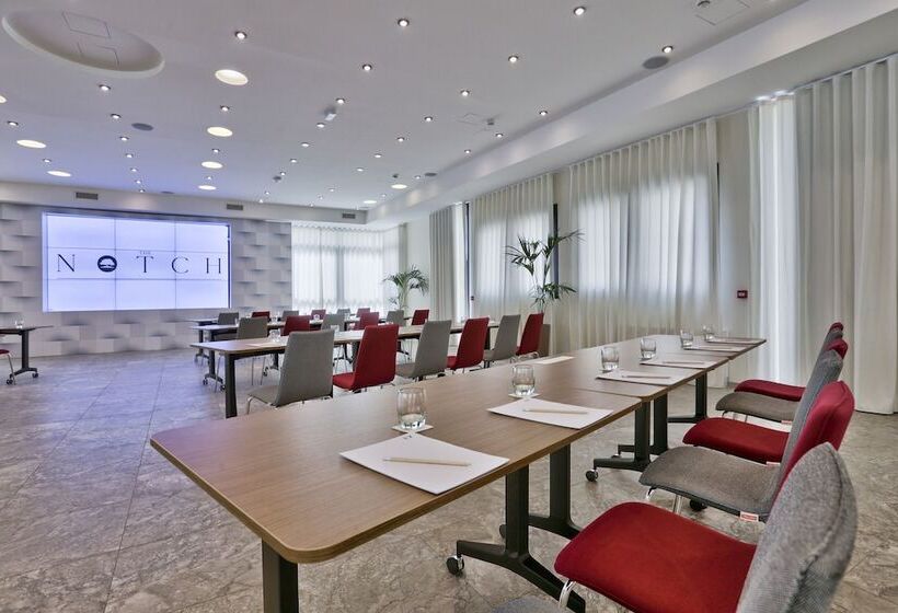 Urban Valley Resort & Spa