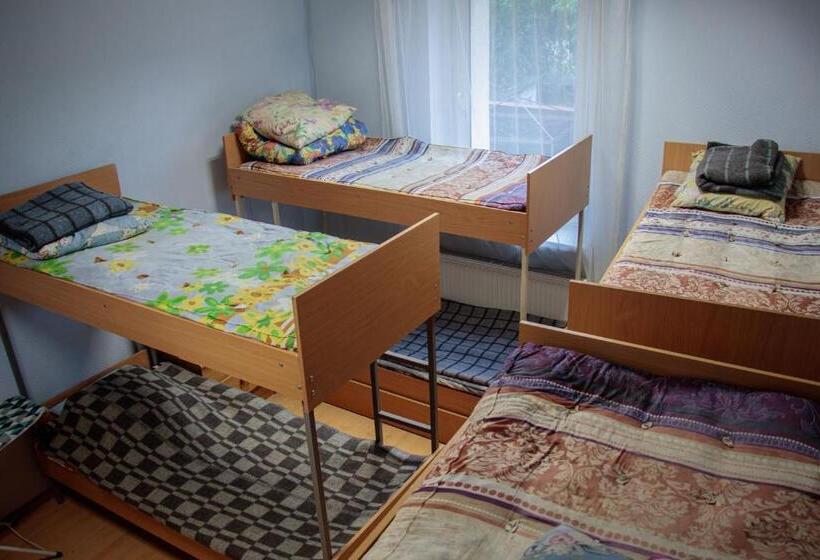 هاستل Arcobaleno Home