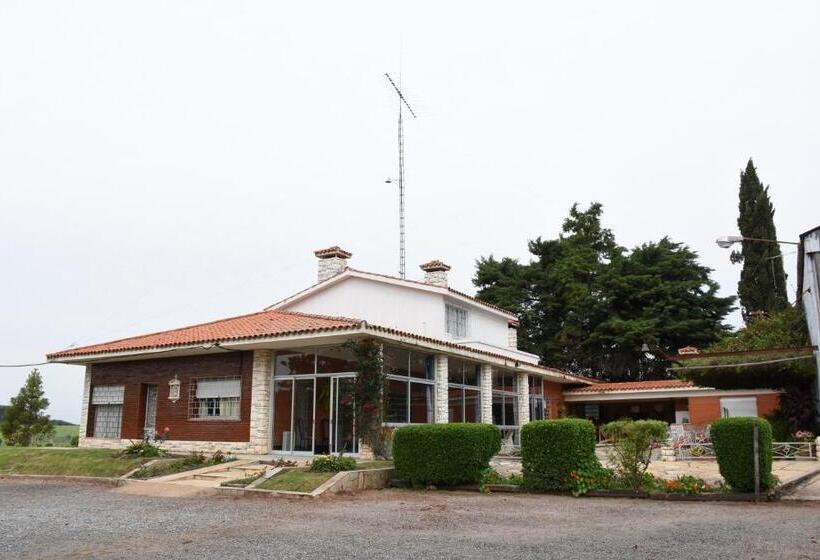 فندق صغير Posada De Campo San Cono