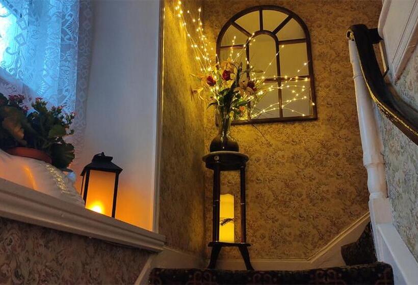 צימר Inishross House