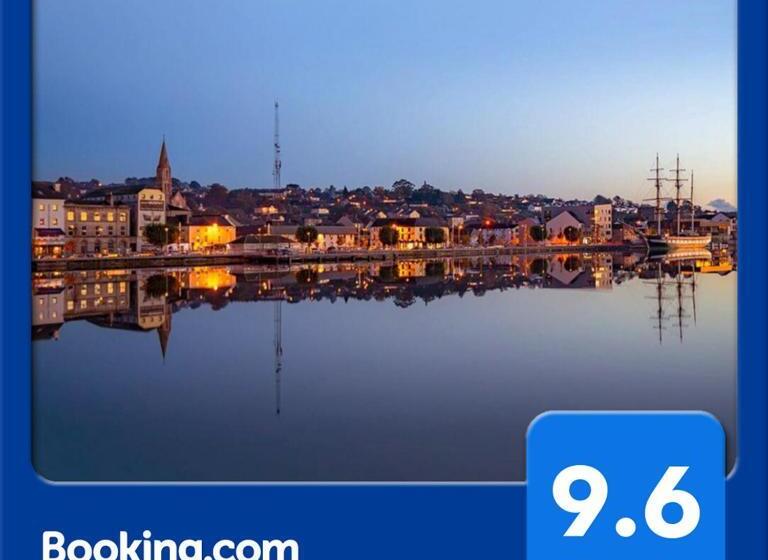 צימר Inishross House