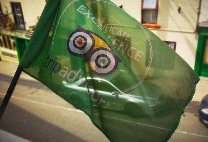 צימר Inishross House