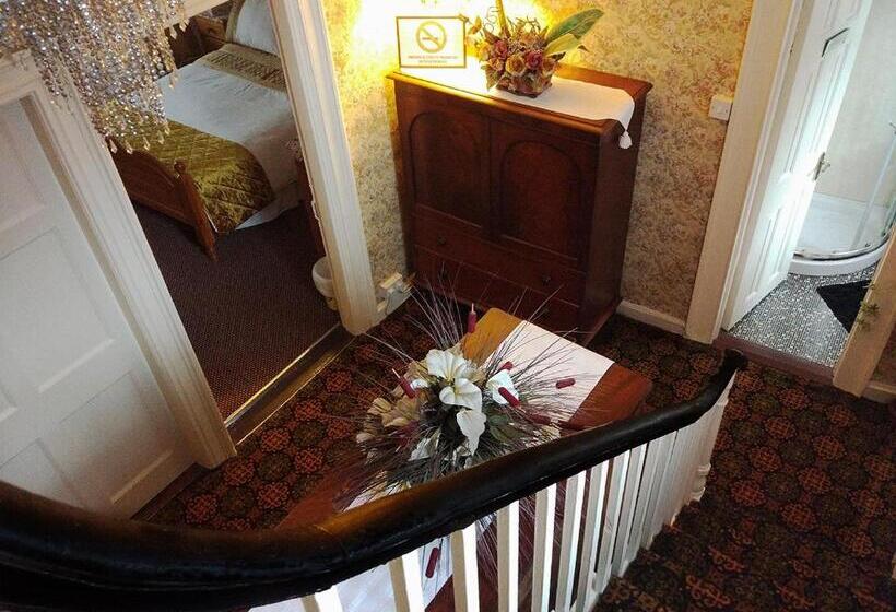 צימר Inishross House