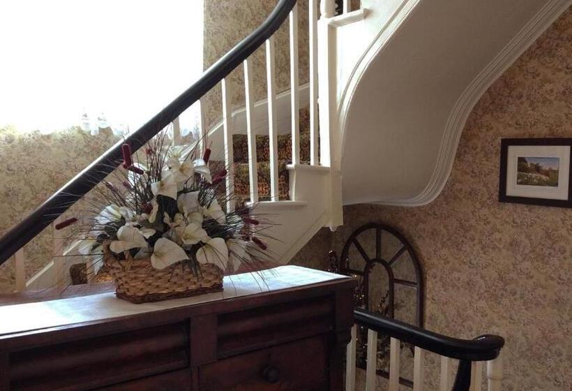 צימר Inishross House