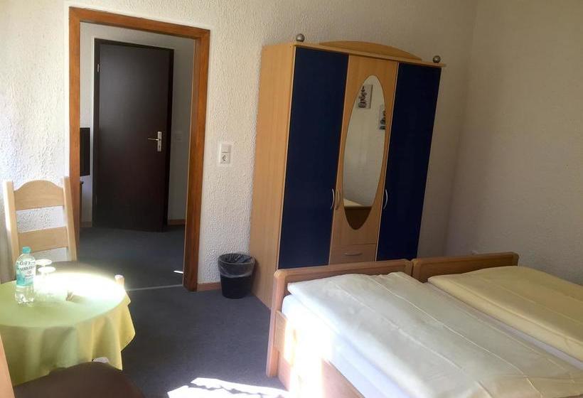 ベッドアンドブレックファースト Zur Reblaus