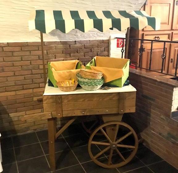 ベッドアンドブレックファースト Zur Reblaus