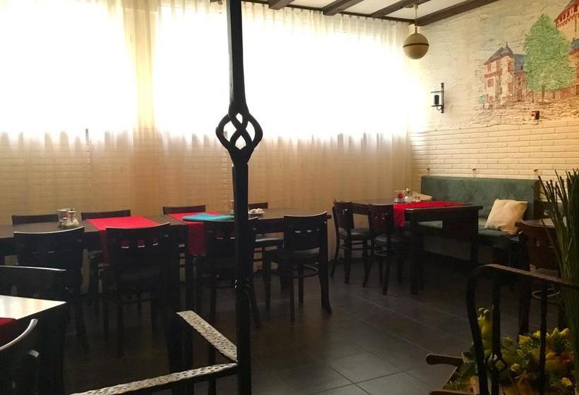 ベッドアンドブレックファースト Zur Reblaus