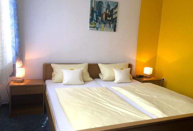 ベッドアンドブレックファースト Zur Reblaus