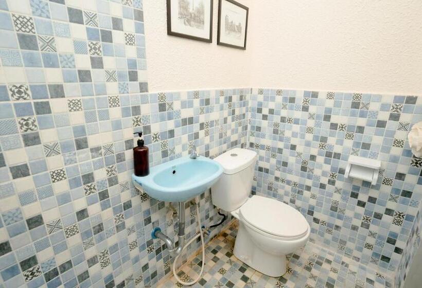 민박 Reddoorz Near Rsud Kota Mataram