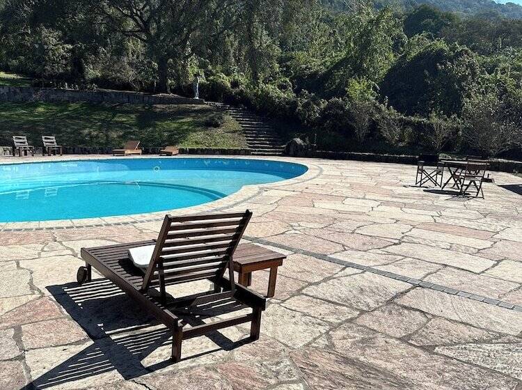 تختخواب و صبحانه Torrontes