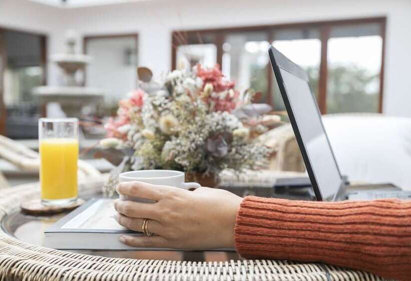 تختخواب و صبحانه Torrontes