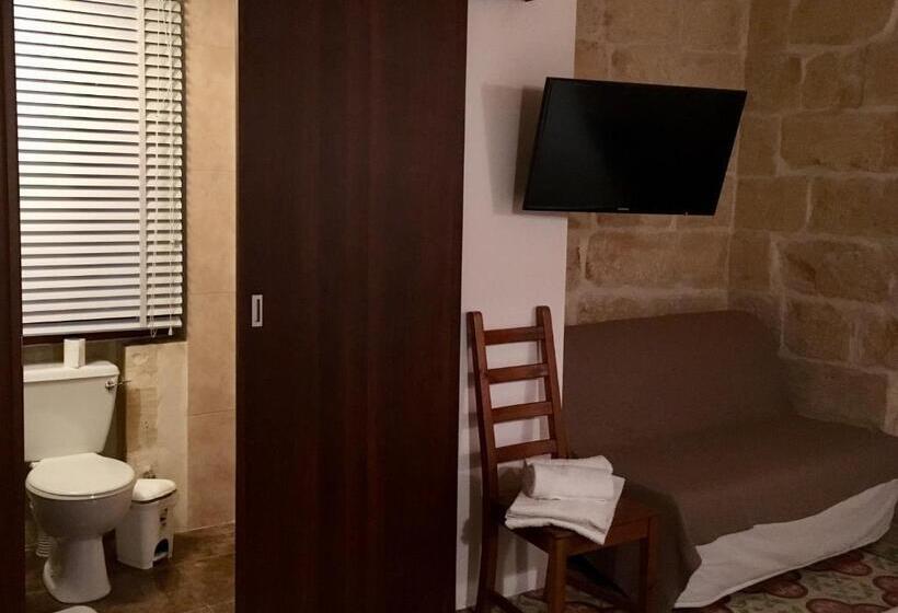 تختخواب و صبحانه Xemx