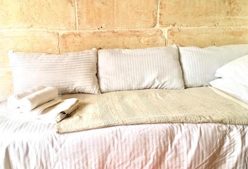 تختخواب و صبحانه Xemx