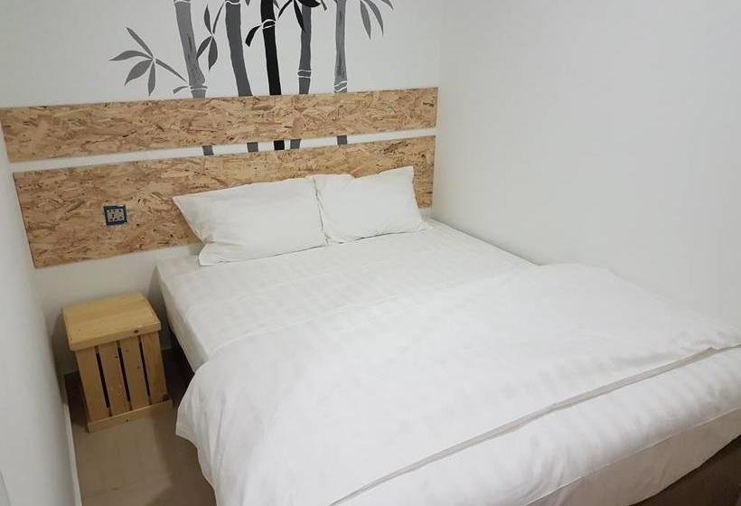 ホテル Zamburger Putrajaya