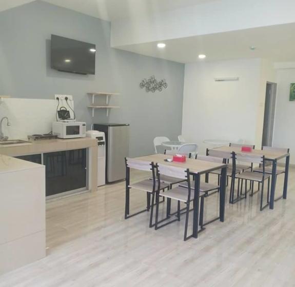 ホテル Zamburger Putrajaya