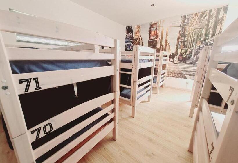 Hostel Supremo